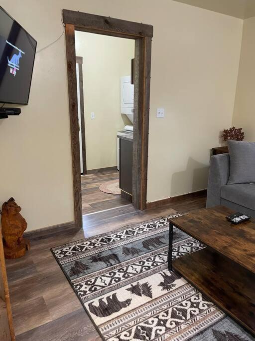 Parkway Yellowstone Guest House Apartment #3 Gardiner Zewnętrze zdjęcie