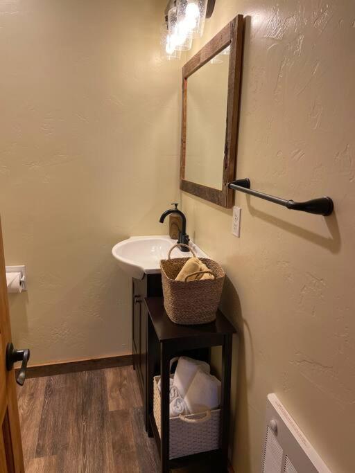 Parkway Yellowstone Guest House Apartment #3 Gardiner Zewnętrze zdjęcie
